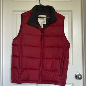 Eddie Bauer Men's Crimson Puffer Vest